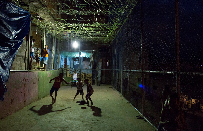 Illustration for article titled Gallery: In The Shadow Of Rio's Maracana Stadium